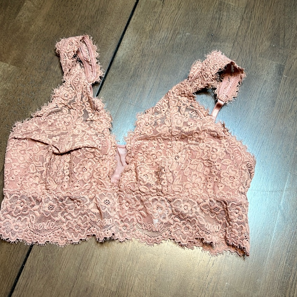 Adjustable band bralette lightly lined